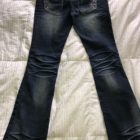 Distressed Jeans - Picture 2 of 5